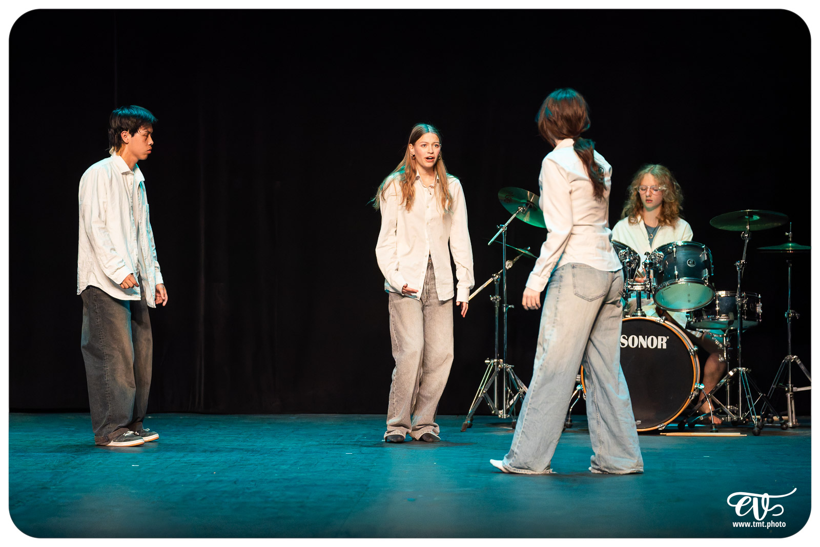 MAIS SONGEONS À RÉPÉTER S'IL VOUS PLAIT !